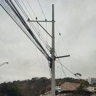 El poste fue cambiado por CNEL.