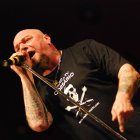 En 2004, Paul Di’Anno visitó Ecuador, con acompañamiento de la banda argentina Jeriko.