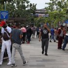 Migrantes permanecen este miércoles en las principales plazas públicas y calles del municipio de Tapachula en el estado de Chiapas (México).