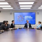 El ministro de Economía y Finanzas, Juan Carlos Vega, se reune con organismos multilaterales.