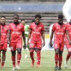 Jugadores de El Nacional luego del partido que perdieron ante Orense en la fecha 11 e Orense