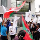 Los simpatizantes de Topic se concentraron en los exteriores del TCE, en Quito.
