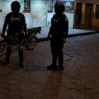 Imagen referencial. Agentes de la Policía cercaron la zona en donde se produjo la explosión del cajero bancario.