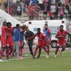 Jonathan Borja (c), de El Nacional, dio detalles de la propuesta de soborno que llegó a los militares.