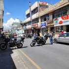 Policías llegaron a la zona y levantaron indicios balísticos en el lugar de los hechos.