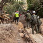Efectivos de la Unidad Militar de Emergencia (UME) trabajan en la cañada de Letur (Albacete) este viernes