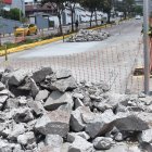 Construcción. Se colocaron rocas de una zona que fue intervenida.