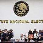 Imagen de archivo de la consejera presidenta del Instituto Nacional Electoral (INE) Guadalupe Taddei (c).