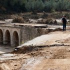Fotografía del puente de la carretera CV-379 a su paso por Chiva.