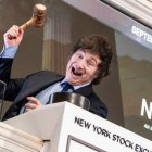 Fotografía de archivo en donde se ve al presidente argentino, Javier Milei, durante su visita a la Bolsa de Nueva York.