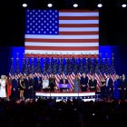 El candidato presidencial estadounidense por el partido republicano, Donald Trump, se proclama vencedor de las elecciones ante sus seguidores en el centro de Convenciones de Palm Beach en Florida, Estados Unidos.