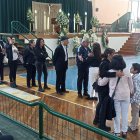 Velación. Ayer, feligreses despidieron a su párroco, en coliseo de Ambato.