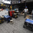 En dos meses de apagones la demanda de generadores aumentó. Solo en 30 días, en una ferretería de Cumbayá se vendieron 160.