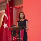 Bazak Yalçin, embajadora de Turquía.