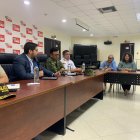 Vicente Auad y autoridades de control escucharon las quejas de los moradores