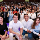 Daniel Noboa en un evento con jóvenes, meses atrás.