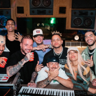 Karol g estrenó una canción que mezcla el reggaeton con otros ritmos.