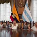 Ocho concejalas de Guayaquil aparecieron en un video.