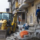 Los arreglos se realizan en la acera de la avenida Juan Tanca Marengo