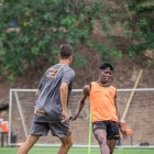 Adonis Preciado volvió a las prácticas de Barcelona y podría tener minutos ante Cumbayá en el Monumental
