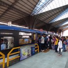 Las personas llegan hasta la terminal Río Daule para tomar un bus de la metrovía