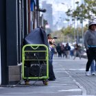 Negocios. Los generadores se han convertido en un alivio para los comerciantes, pues así no cierran sus locales ante los cortes de luz programados.