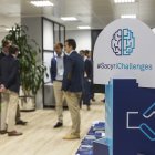 Trabajadores. Colaboradores de empresa española Sacyr.