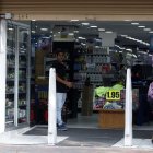 Comercio. Los cortes han generado una caída en las ventas de hasta un 20 %, según el CEE.