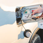 Este martes 12 de noviembre de 2024, los precios de la gasolina Extra y Ecopaís tuvieron un incremento.