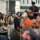 Katy Perry en una taquería.