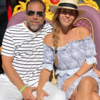 Meche Cuesta con su novio.