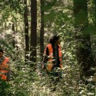 Referencial. El personal de la fundación recorren reservas ecológicas.