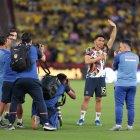 Angel Mena fue ovacionado por los miles de asistentes en el estadio Monumental de Guayaquil.