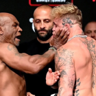 Tyson soltó una cachetada a Jake Paul durante el último careo previo a la pelea.