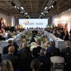 En la plenaria de la Cumbre Iberoamericana de Jefes de Estado se abordo el tema de la democracia en la región.