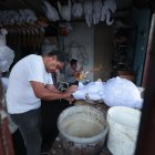 La falta de clientes es evidente hoy en la tradicional calle.