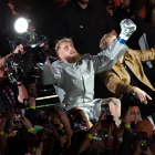 Jake Paul, "influencer" de las redes sociales, superó este viernes por decisión unánime a Mike Tyson.