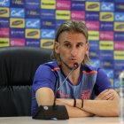 Sebastián Beccacece habla en rueda de prensa del sábado 16 de noviembre, en el estadio George Capwell.