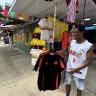 En Barranquilla ya se empieza a sentir el ambiente del juego de eliminatorias ante Ecuador. Las camisetas de la selección cafetera aparecen en los alrededores del estadio.