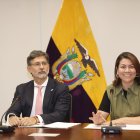 Juan Izquierdo y Laura Flores, de la Comisión Calificadora, dieron detalles del avance del concurso.