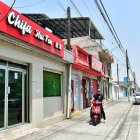 Sauces. En este sector de Guayaquil son decenas los locales que han buscado formas de tapar los contactos de los propetarios. Hay tensión entre los vecinos.