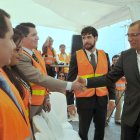 El vicepresidente Jorge Glas Espinel, recorrió el barco que realizará la instalación del cable submarino de fibra óptica. En ese actividad participó Jan Topic.