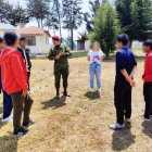Los adolescentes conocieron las actividades que realizan los militares de fuerzas especiales.