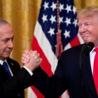 Foto de archivo del 28 de enero de 2020 de Donald J. Trump y Benjamin Netanyahu.