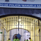 Inredh denuncia que  hay alrededor de 10 retenidos en el Distrito de Policía Manuela Sáenz, en Quito, tras las protestas de este jueves 21 de noviembre del 2024.