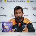 El DT Sánchez aceptó que en la última semana recibieron “dos golpes”.