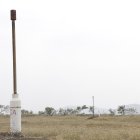CHIMENEAS PARA DESFOGAR EL GAS PRODUCIDO POR LOS DESECHOS BAJO LA TIERRA.