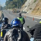 El auto chocó contra el poste, cuando circulaba por el sector El Bosque, en sentido norte - sur.