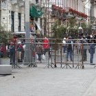 La Policía retiró a los ciudadanos de los alrededores de la Plaza Grande hasta cuatro horas antes de las manifestaciones.