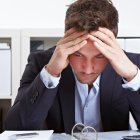 Labor. Cada vez son más los trabajadores que en América Latina se sienten estresados por trabajar demasiadas horas.